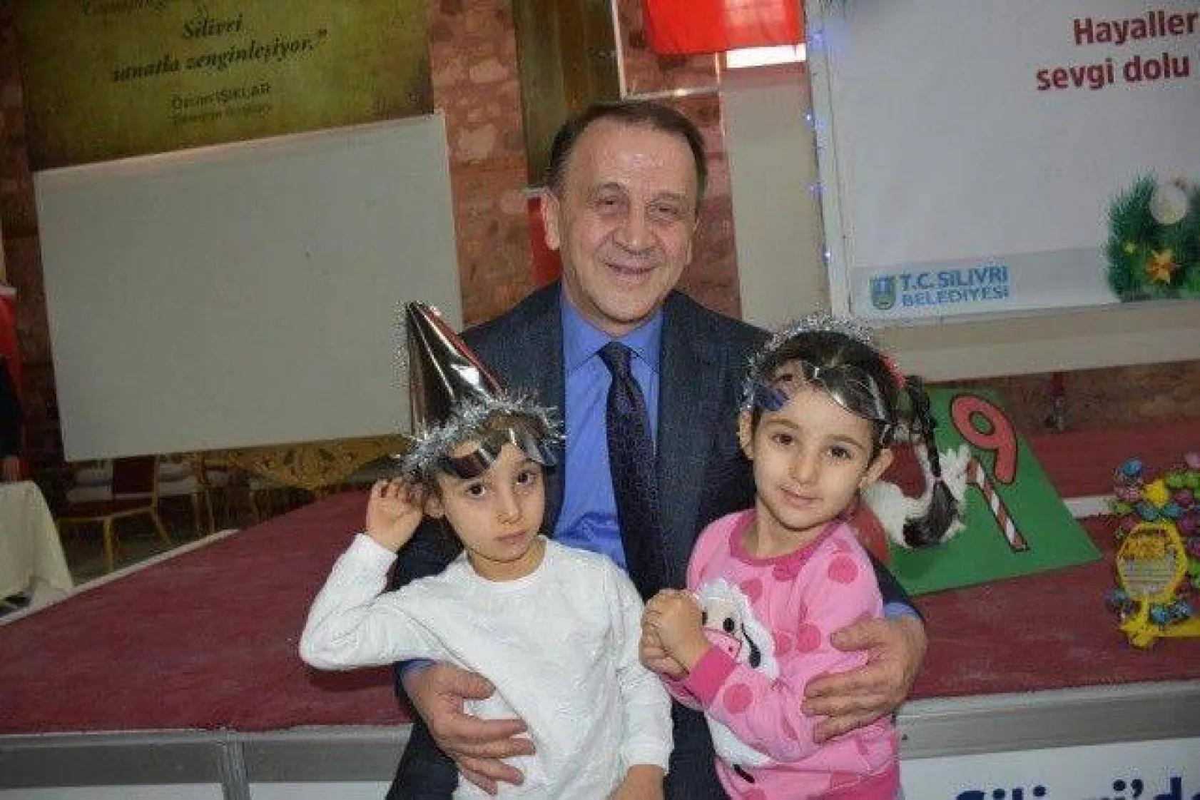 Miniklere Erken Yeni Yılı Kutlaması