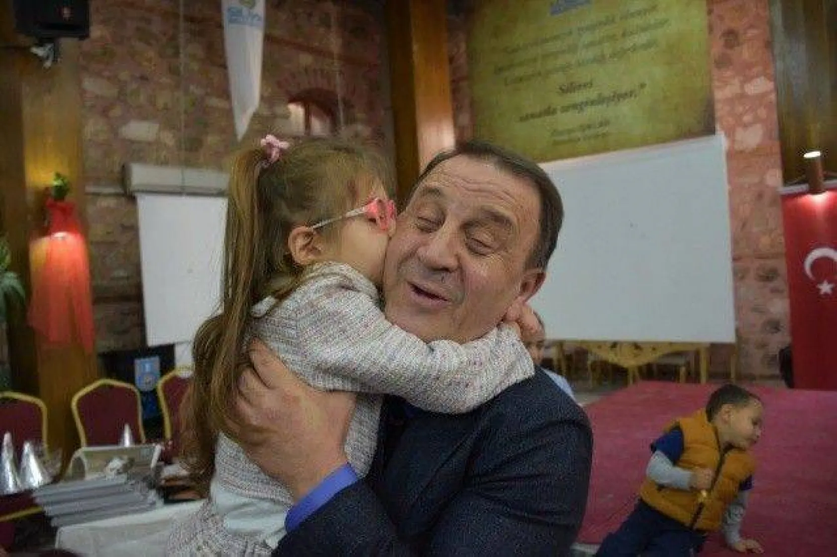 Miniklere Erken Yeni Yılı Kutlaması