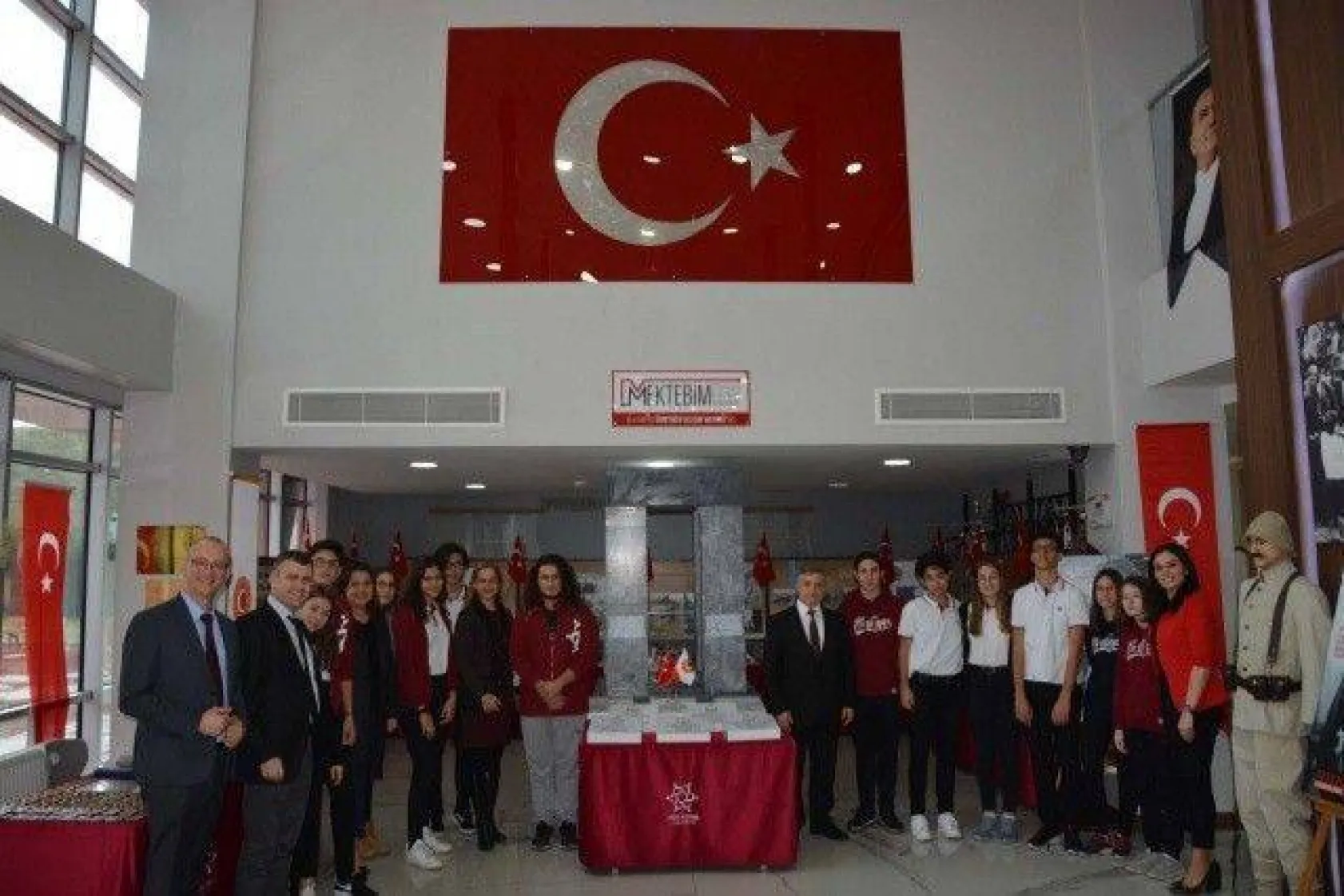 Mektebim Koleji'nde Çanakkale Savaşı Sergisi