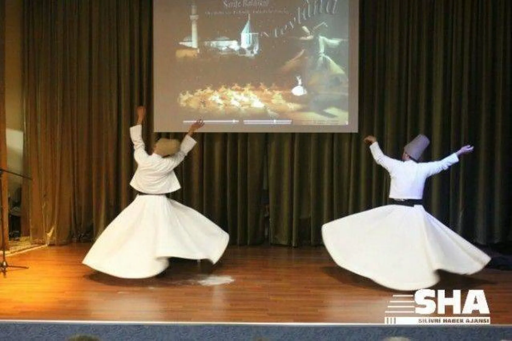 Mevlana'nın ezgileşen ruhu anıldı