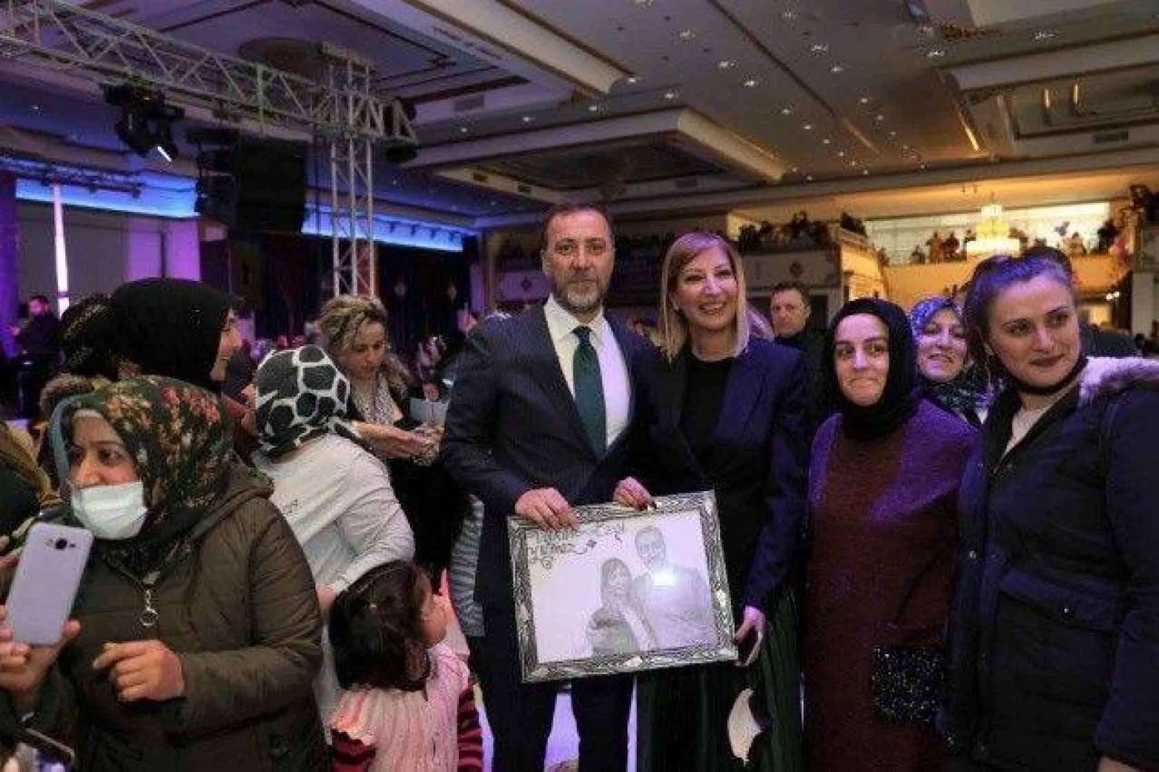 Silivrili Kadınlar Nadide Sultan ile Eğlendi