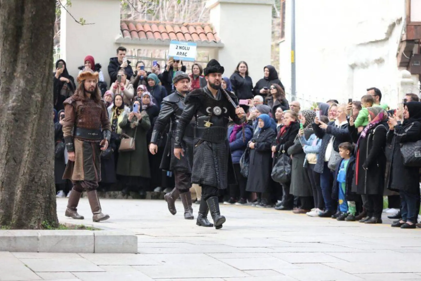 Başkan Yılmaz Bursa'da kadınlarla seslendi: Ant olsun!