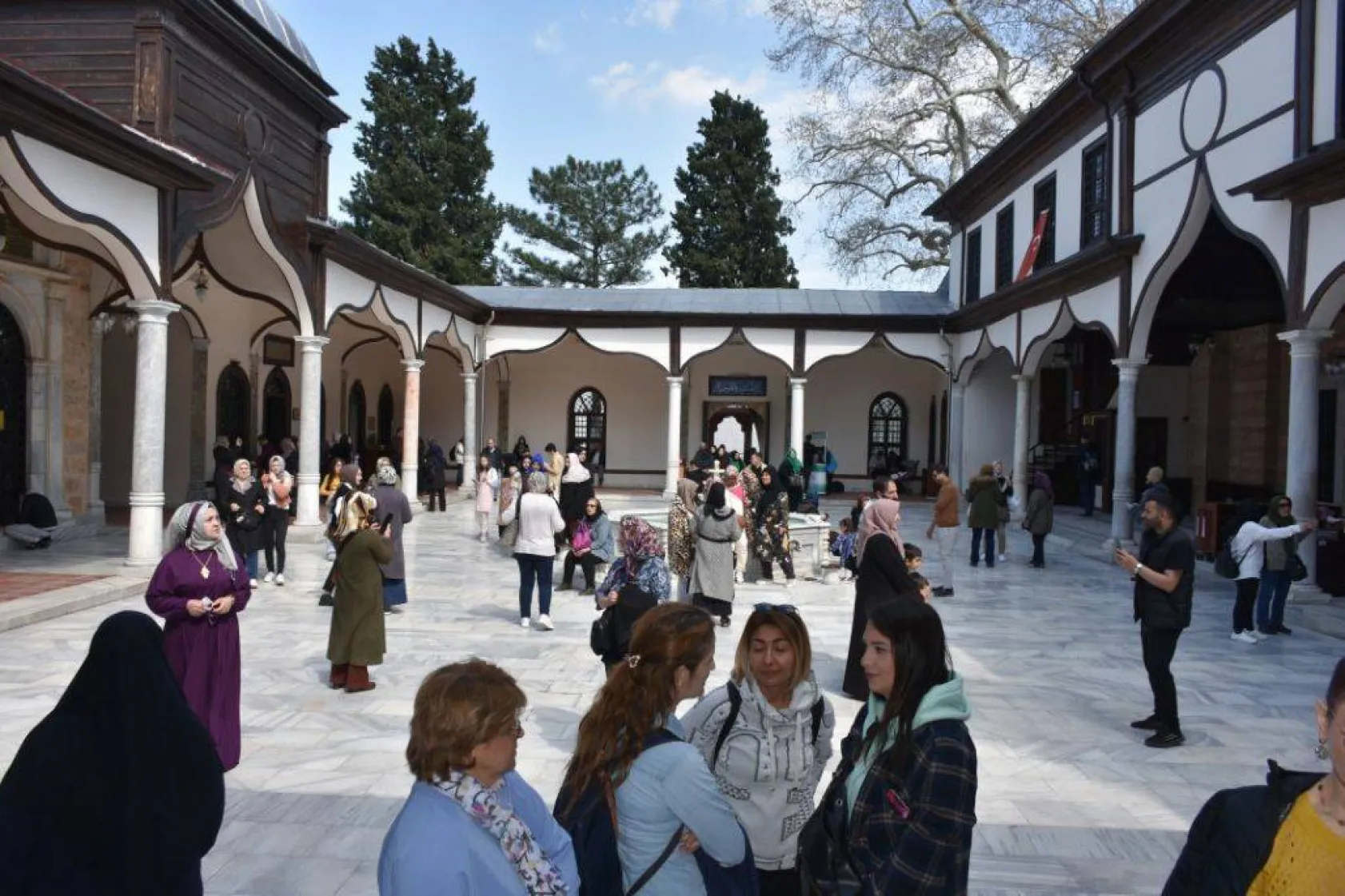 Başkan Yılmaz Bursa'da kadınlarla seslendi: Ant olsun!