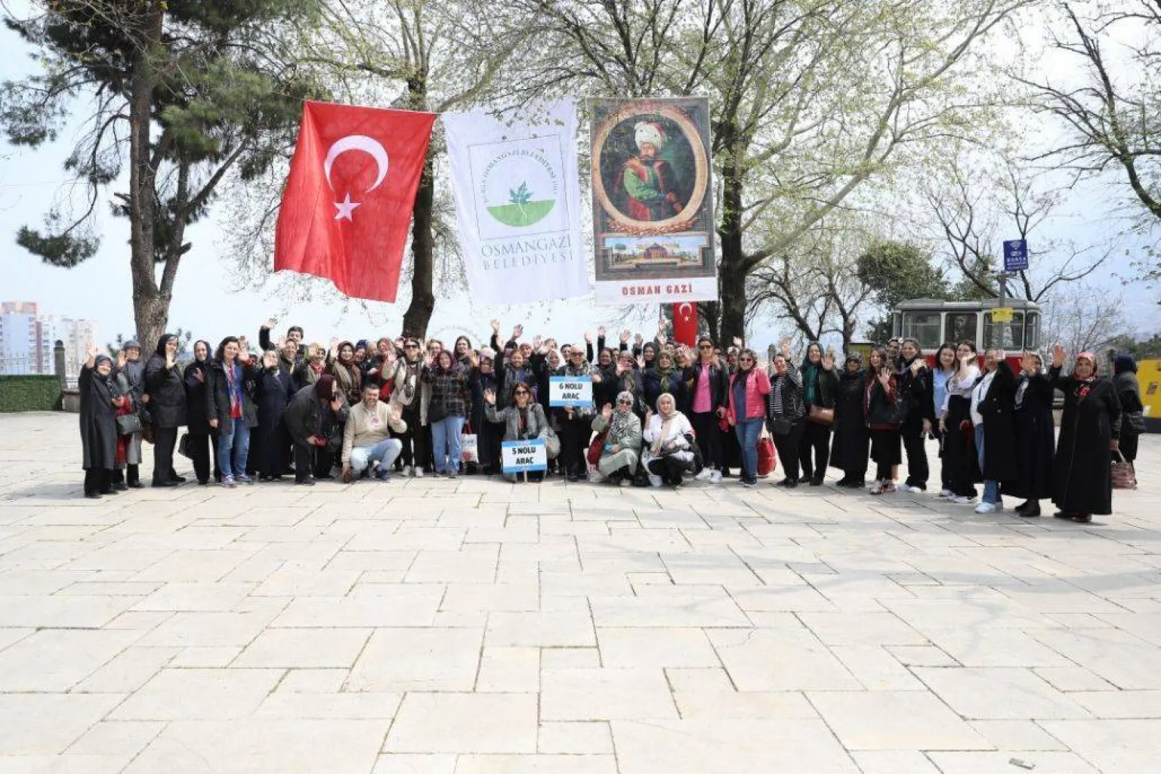 Başkan Yılmaz Bursa'da kadınlarla seslendi: Ant olsun!