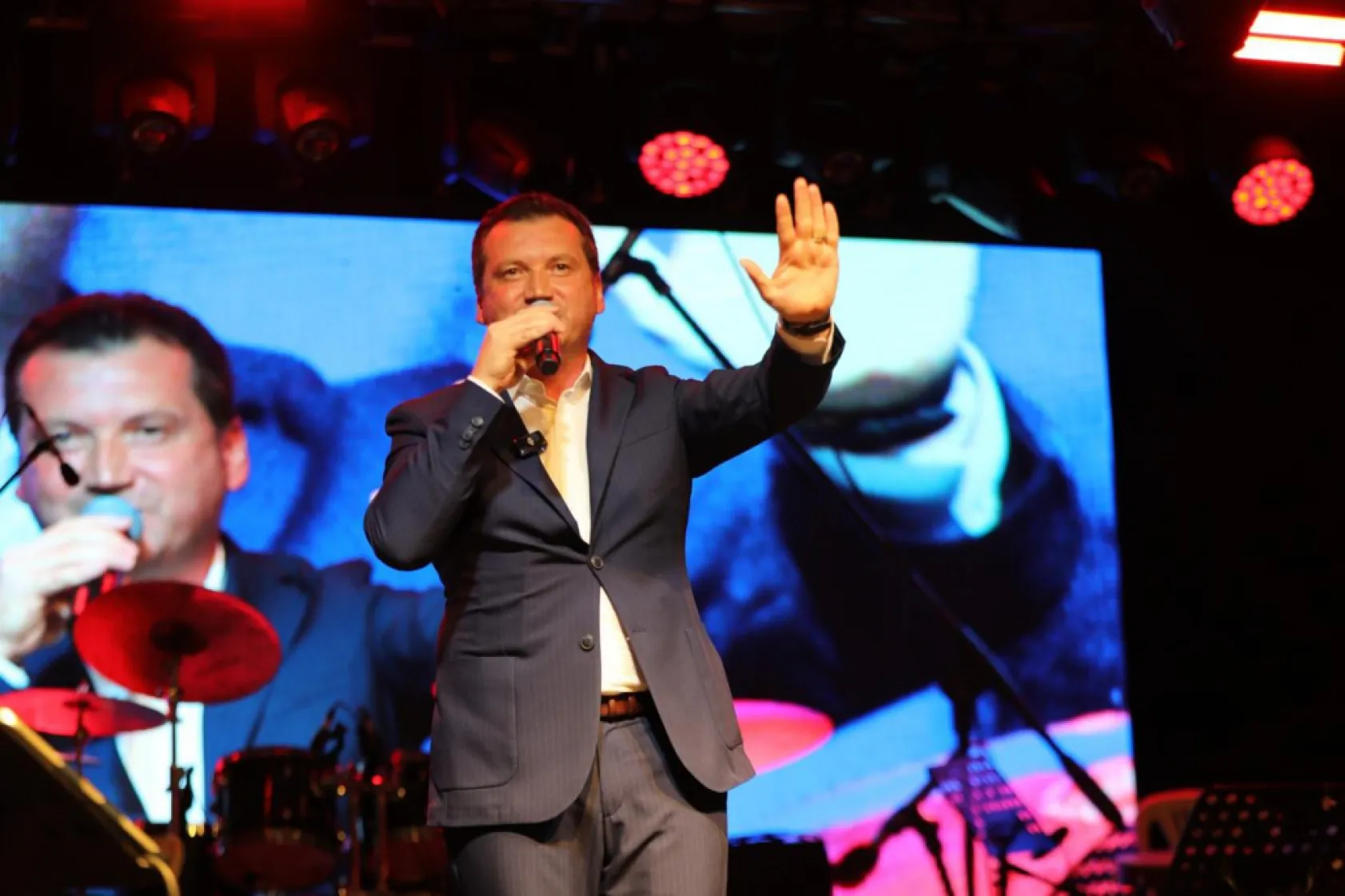 Gazitepe'de İlk Ayçiçek Hasat Şenliğini Gerçekleştirildi