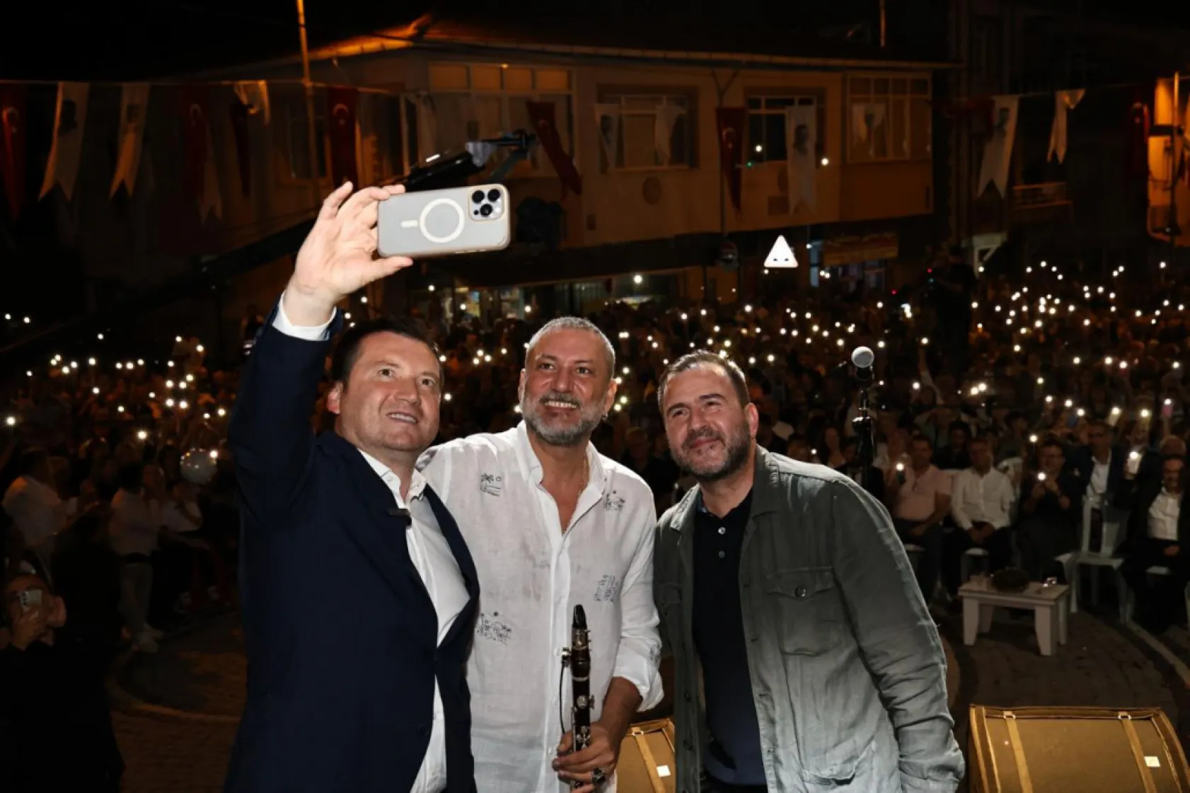 Gazitepe'de İlk Ayçiçek Hasat Şenliğini Gerçekleştirildi