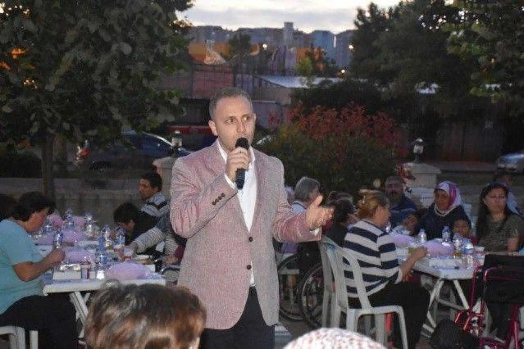 Eykom'da İftar Sofraları Kuruldu