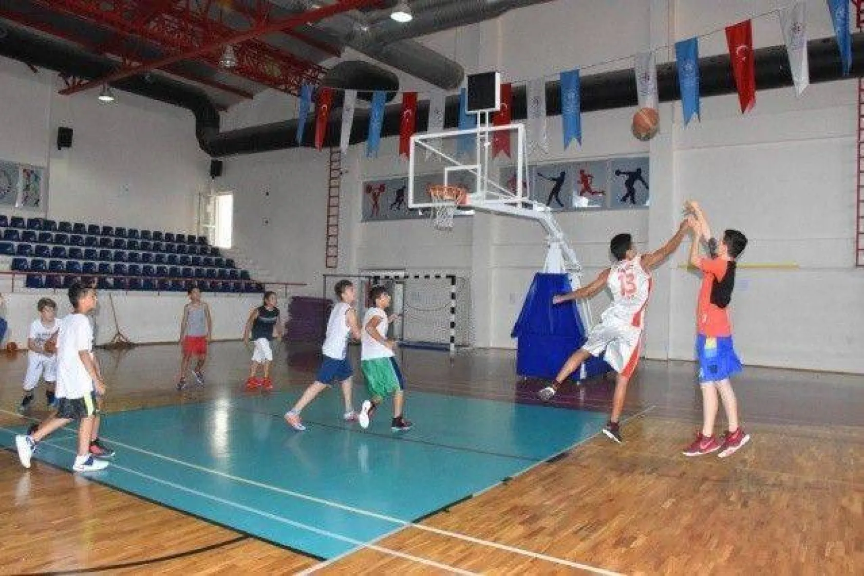 Yaz Spor Okulları Devam Ediyor