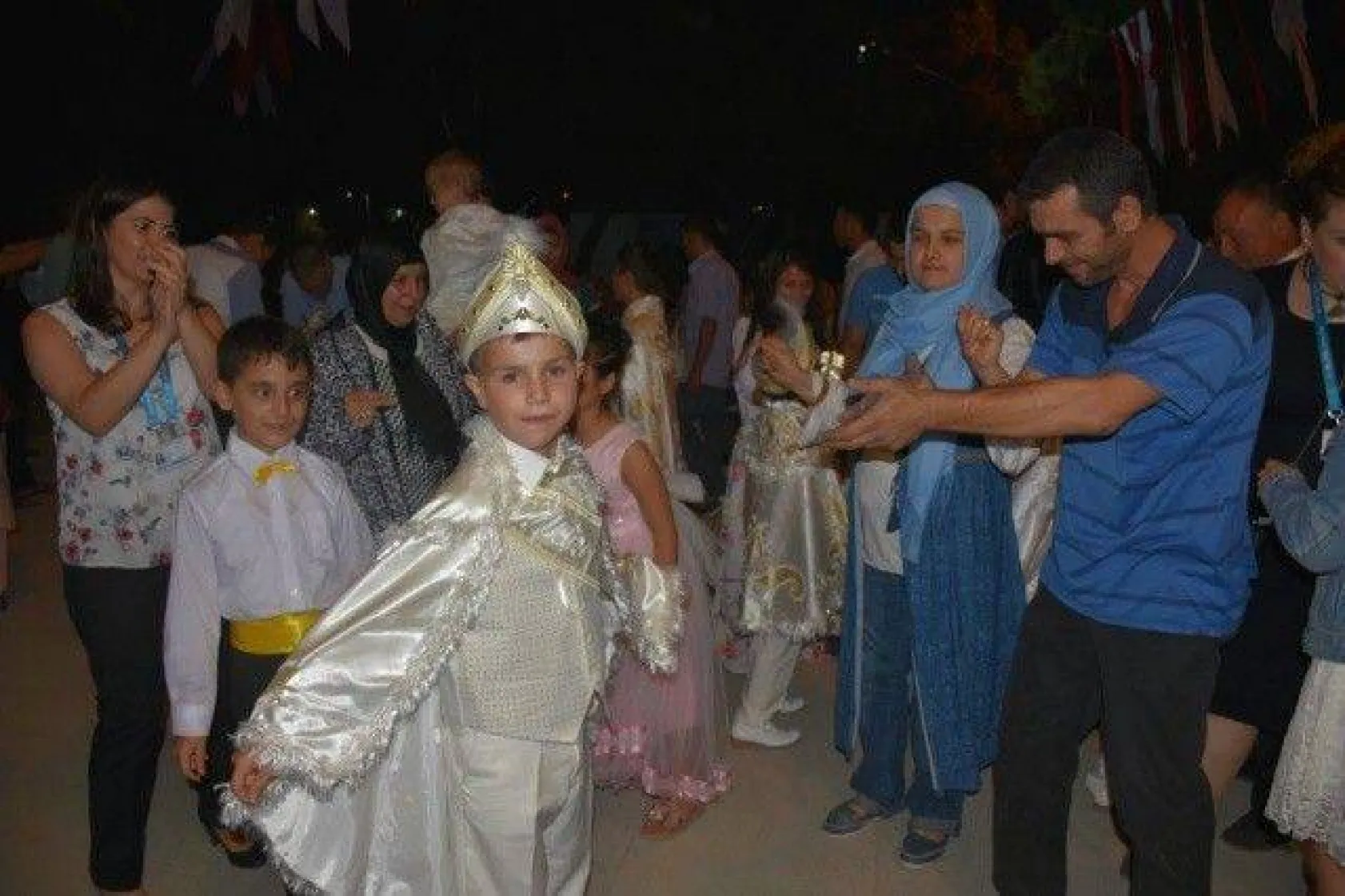 60 Çocuk Erkekliğe İlk Adımlarını Attı