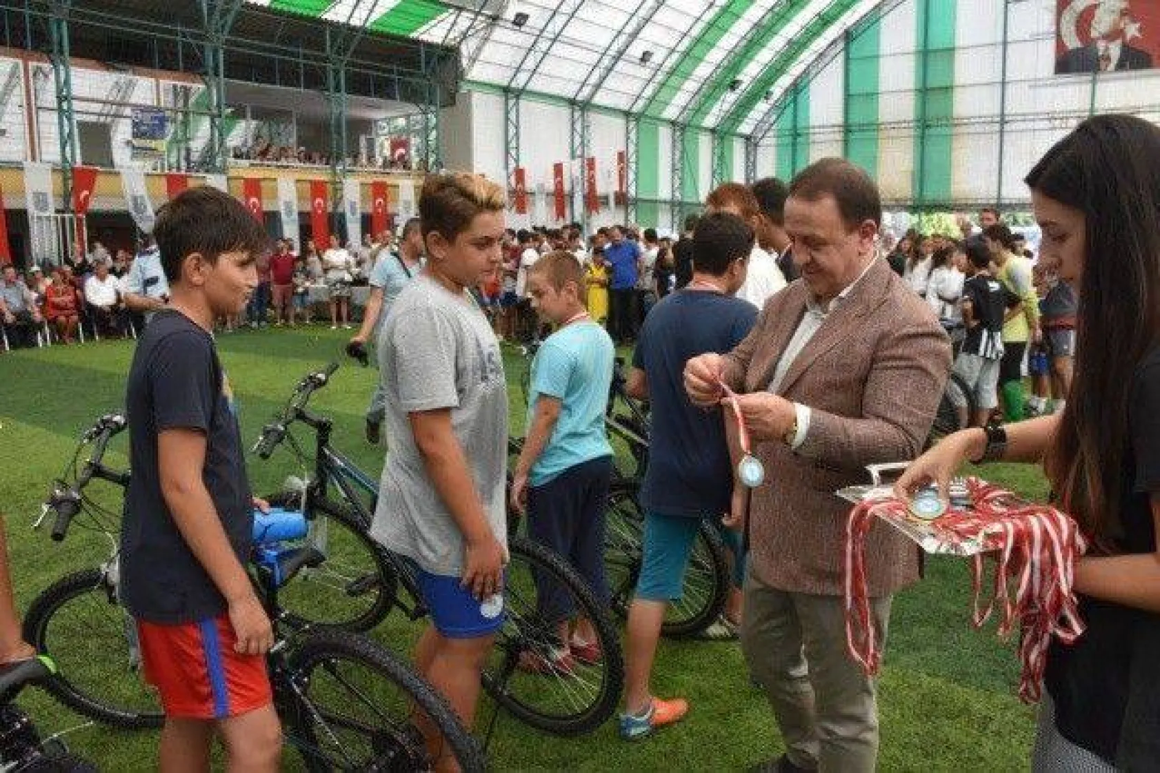 Yaz Spor Okulları Törenle Sona Erdi