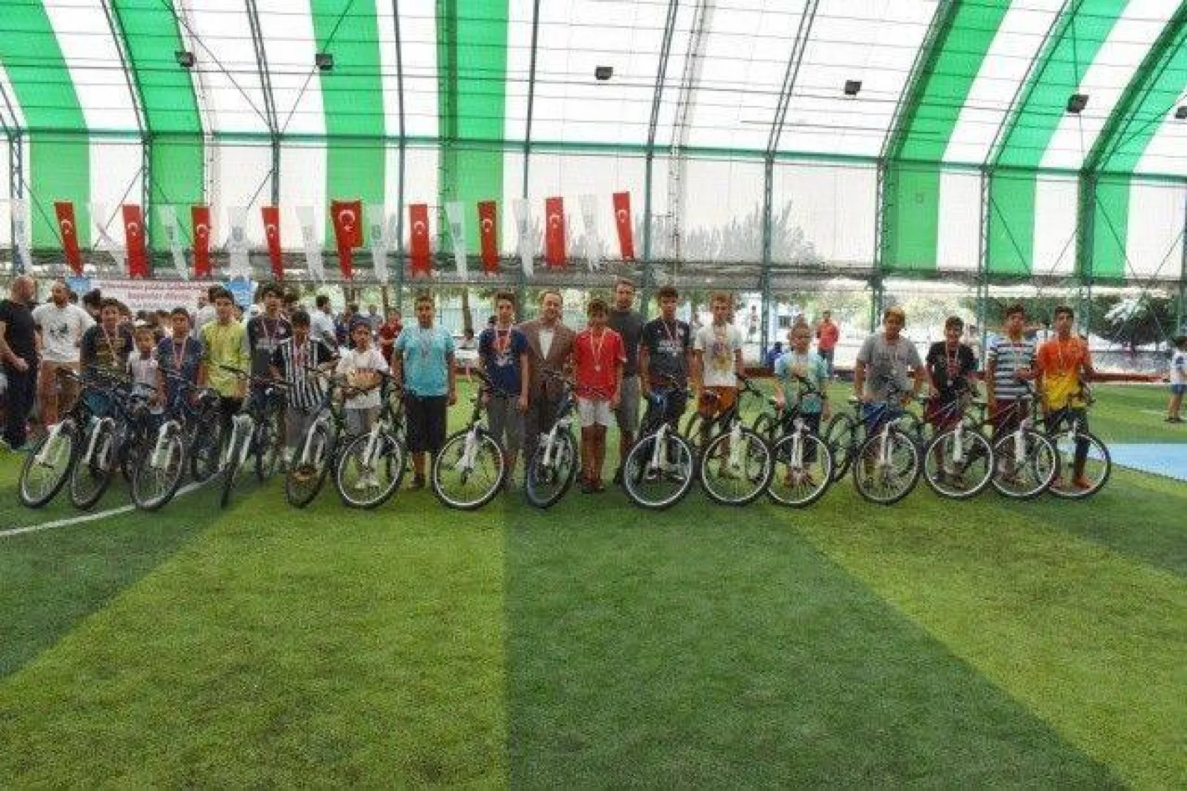 Yaz Spor Okulları Törenle Sona Erdi