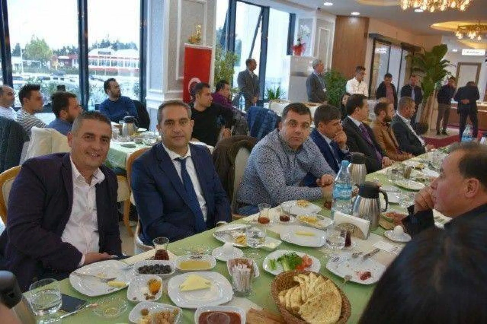 Kadın ve Erkek Kuaförleri Kahvaltıda Buluştu