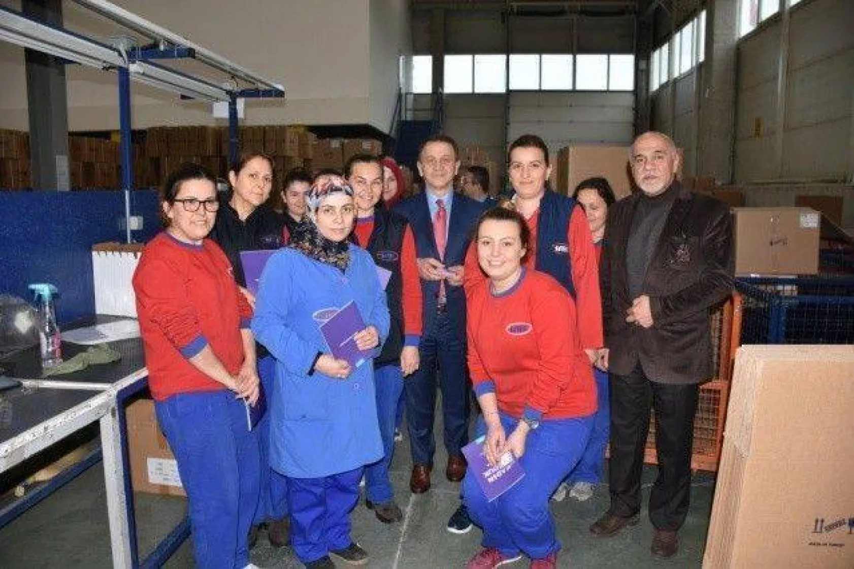 Emekçi kadınlara görev başında ziyaret