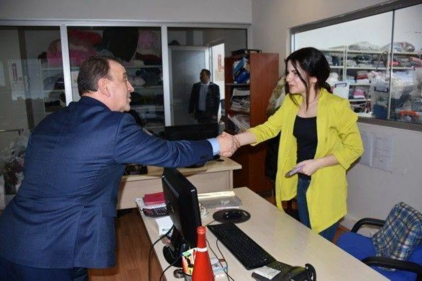 Emekçi kadınlara görev başında ziyaret