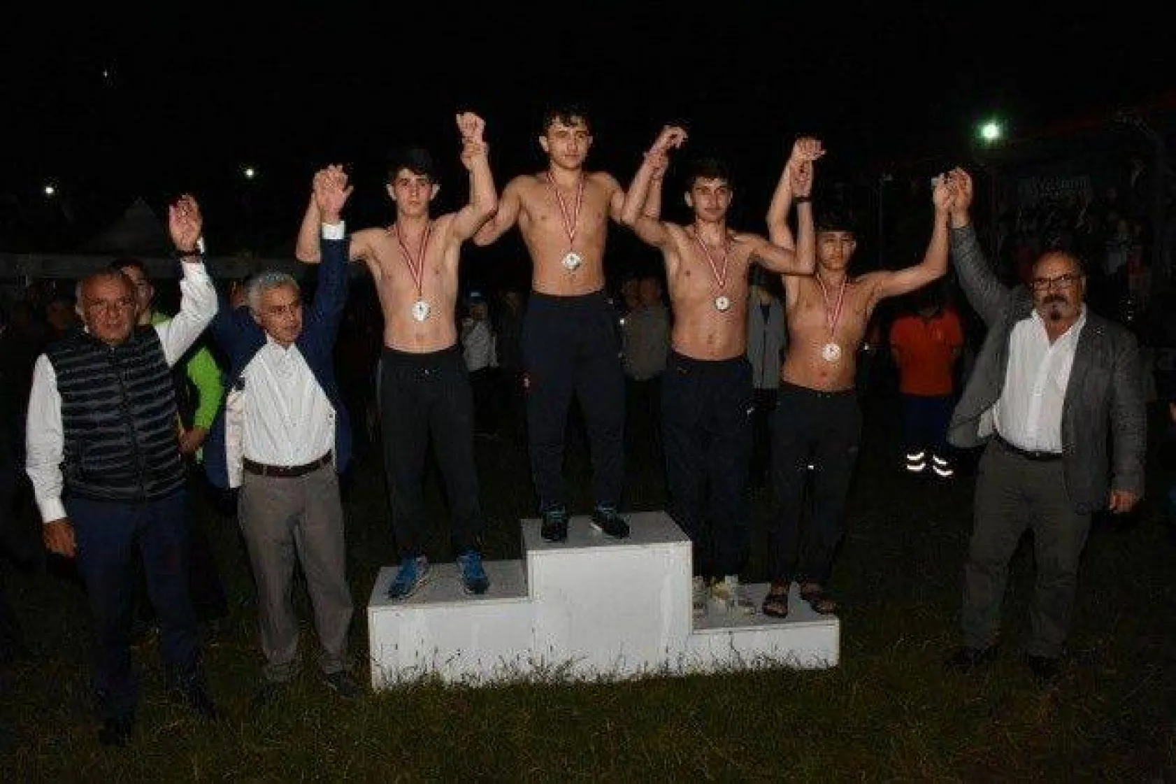 Silivri'de Gece Güreşine Yoğun İlgi