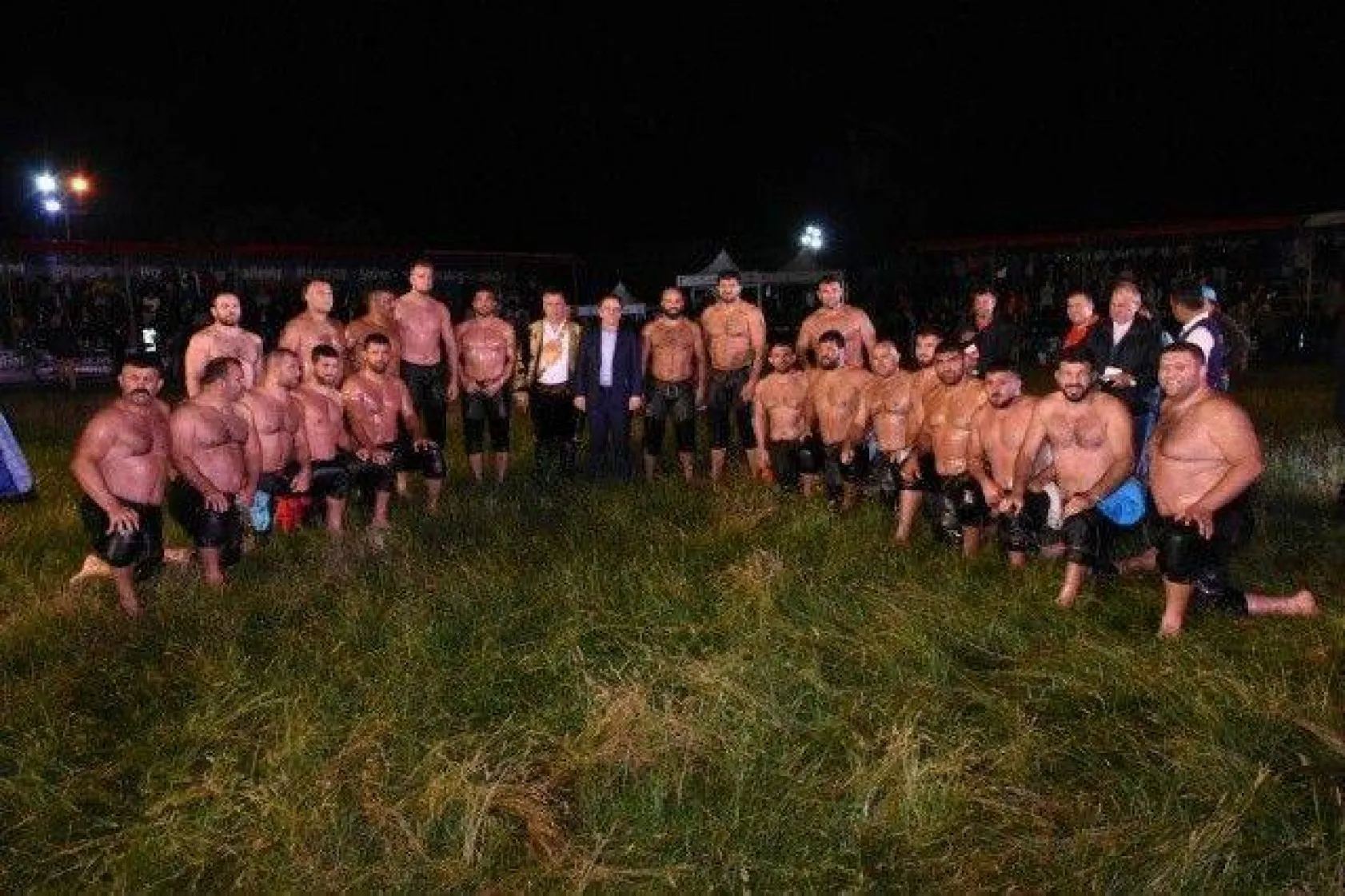 Silivri'de Gece Güreşine Yoğun İlgi