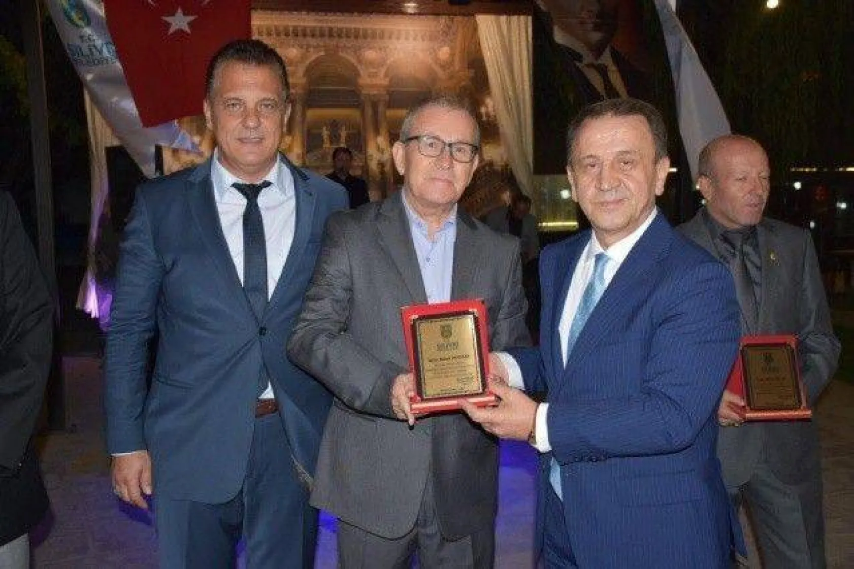 Işıklar Personeliyle Aile Yemeğinde buluştu