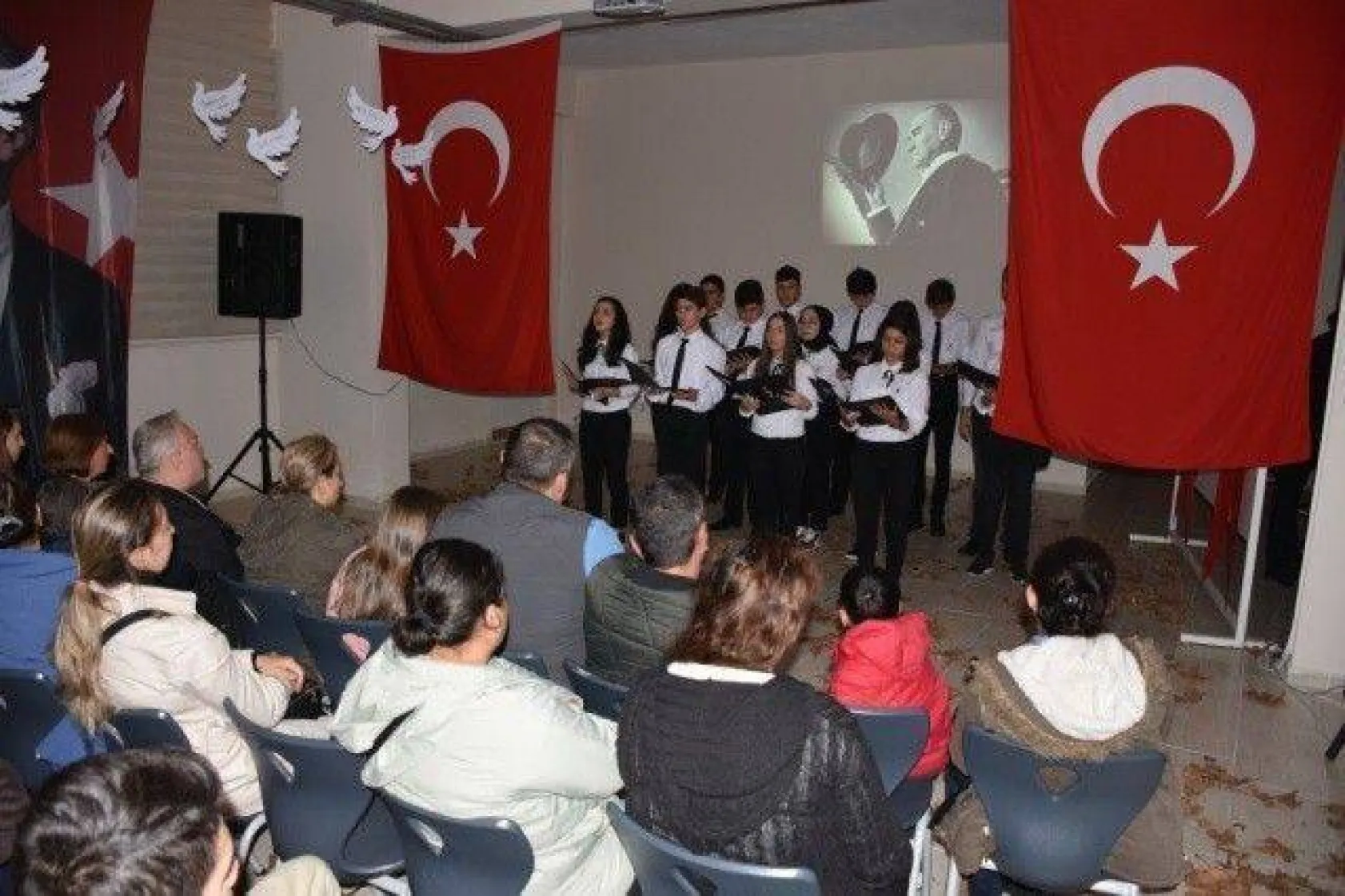 Tarım Lisesi Öğrencileri Atamızı Unutmadı