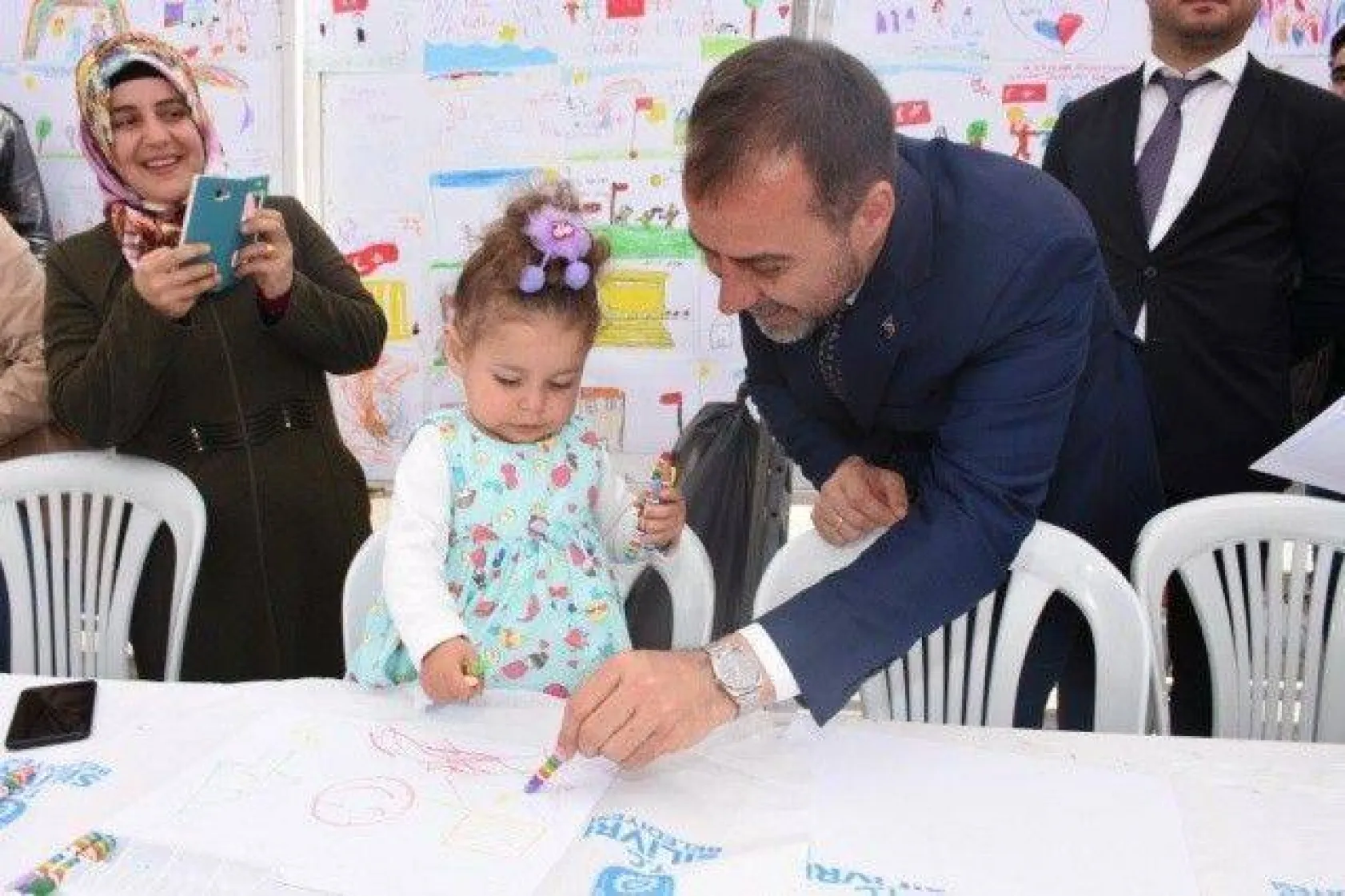 23 Nisan coşku içinde kutlandı