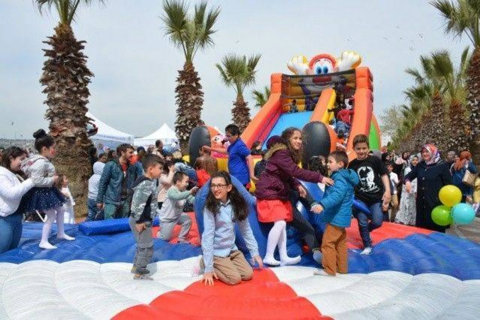 23 Nisan coşku içinde kutlandı