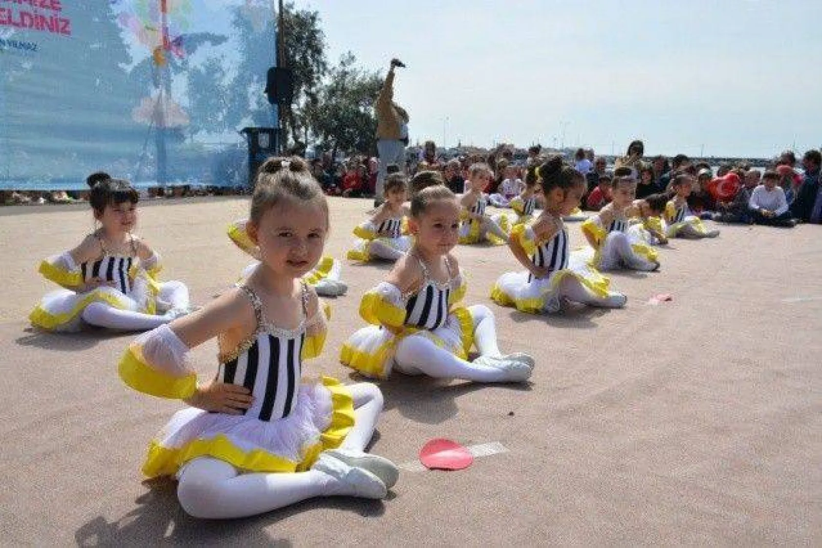 23 Nisan coşku içinde kutlandı