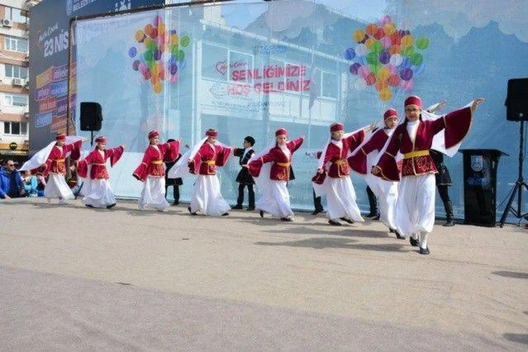 23 Nisan coşku içinde kutlandı