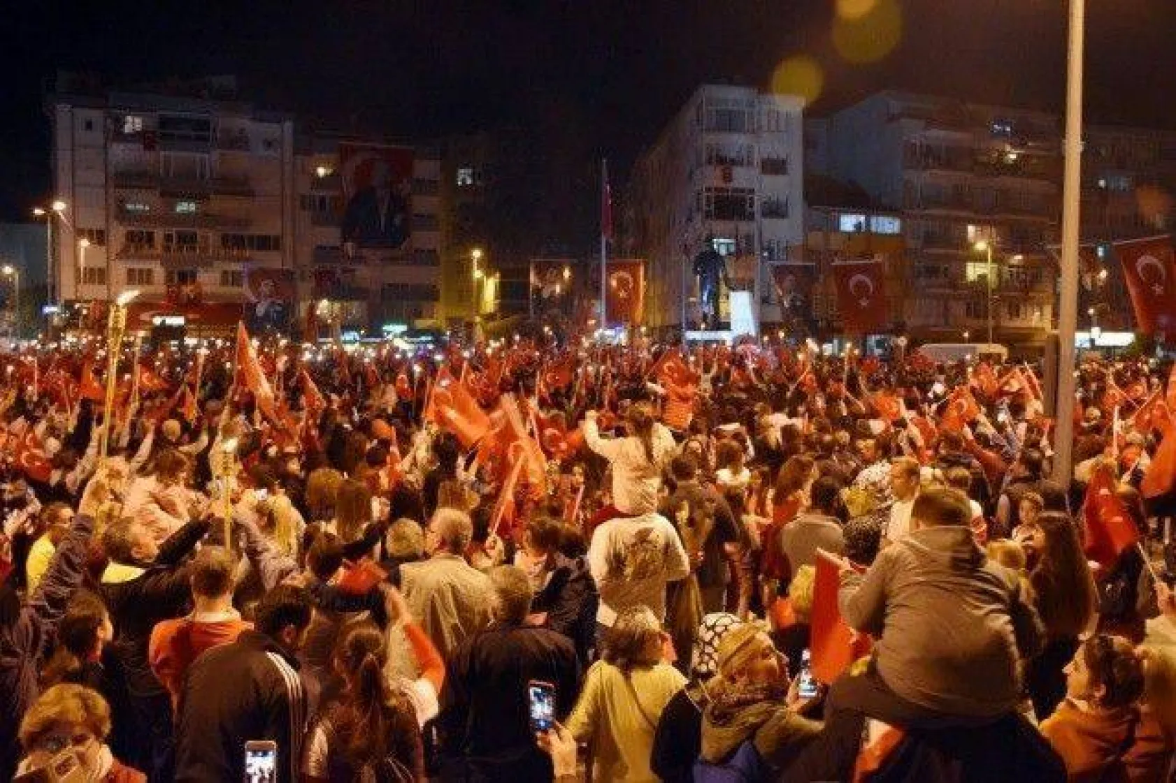 Binlerce Silivrili Cumhuriyet Yürüyüşünde Buluştu
