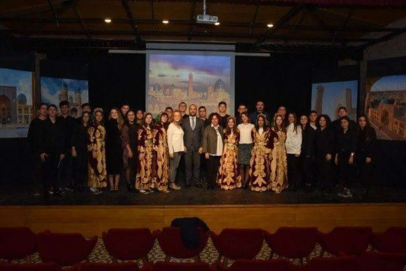 Türam Lisesi Öğrencileri Buhara'yı Tanıttı