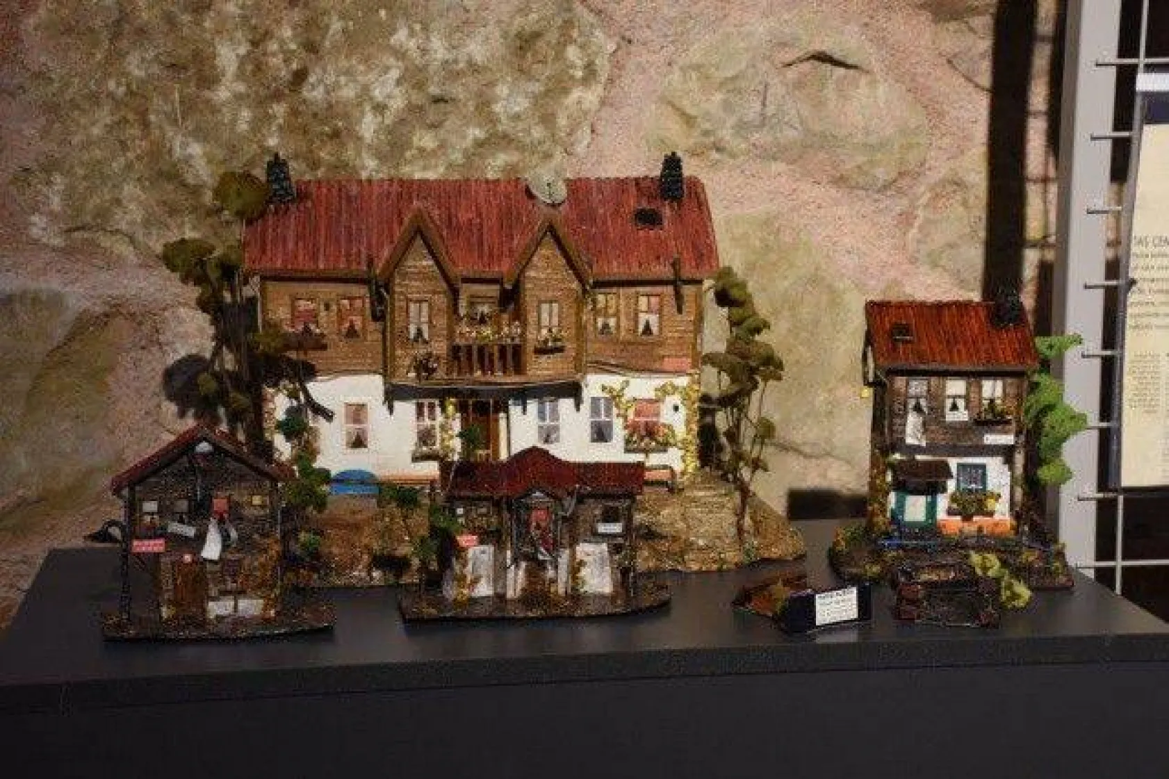 Ahşap ve Geri Dönüşüm Sergisi Açıldı