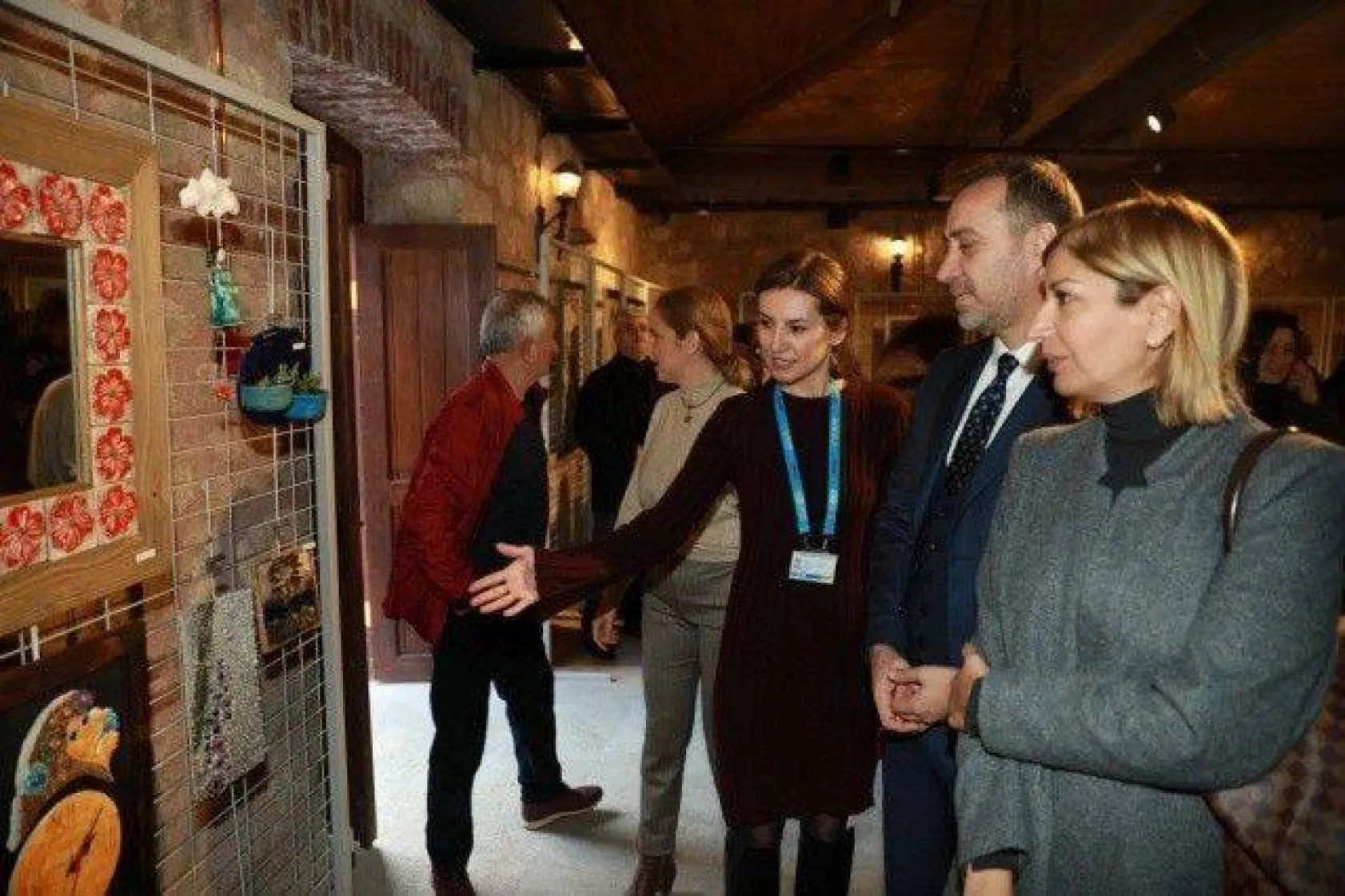 'Toprak ve Camdan Hikâyeler' Sergisi Açıldı