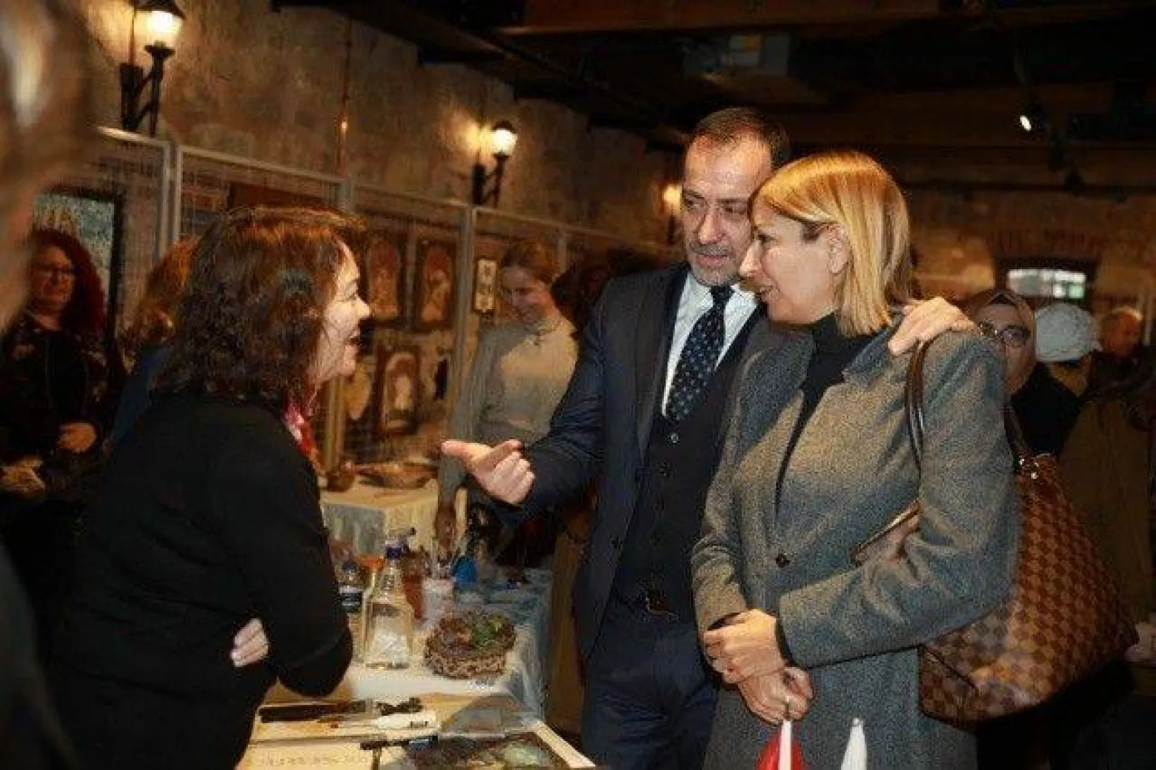 'Toprak ve Camdan Hikâyeler' Sergisi Açıldı