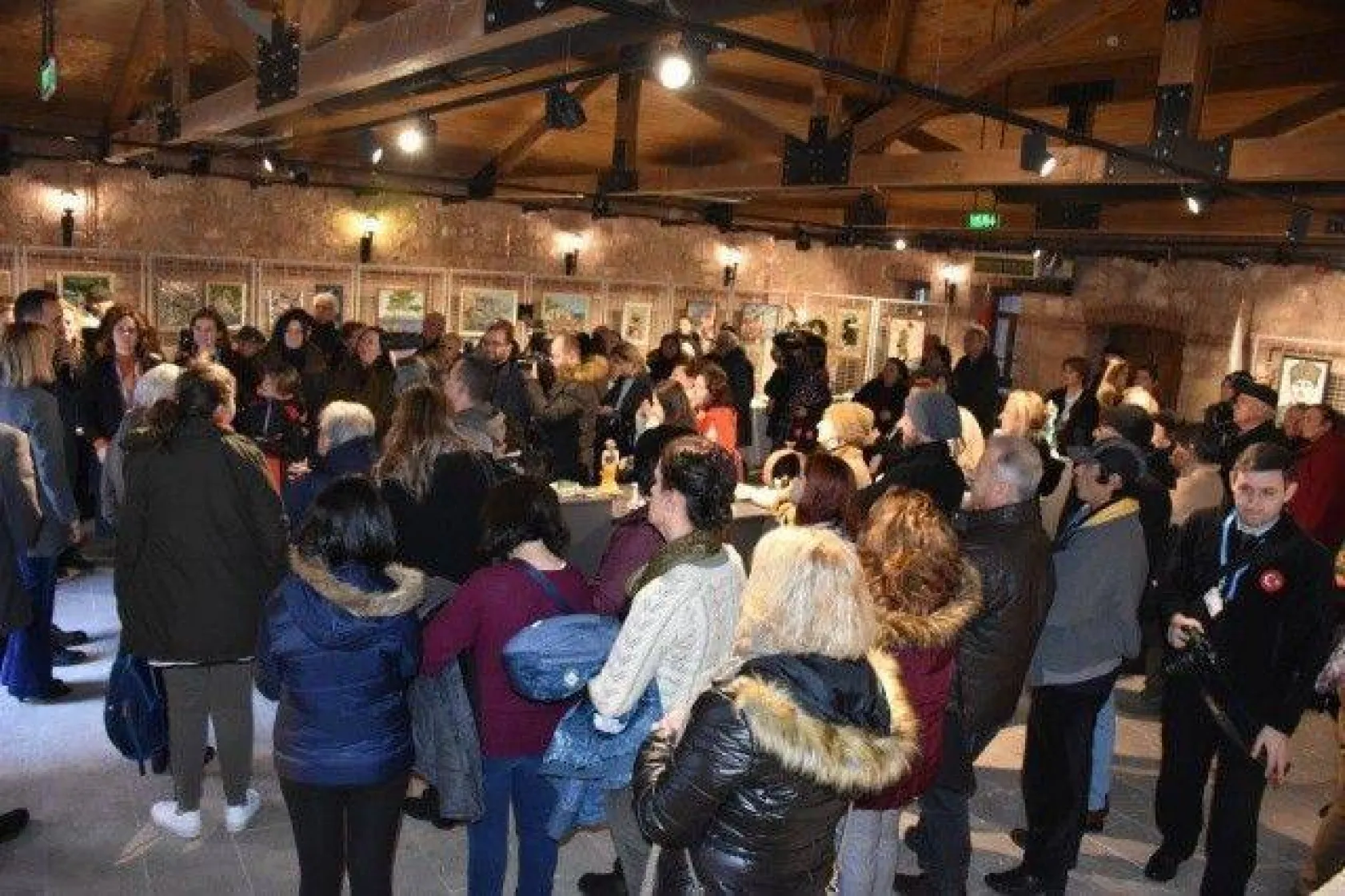 'Toprak ve Camdan Hikâyeler' Sergisi Açıldı