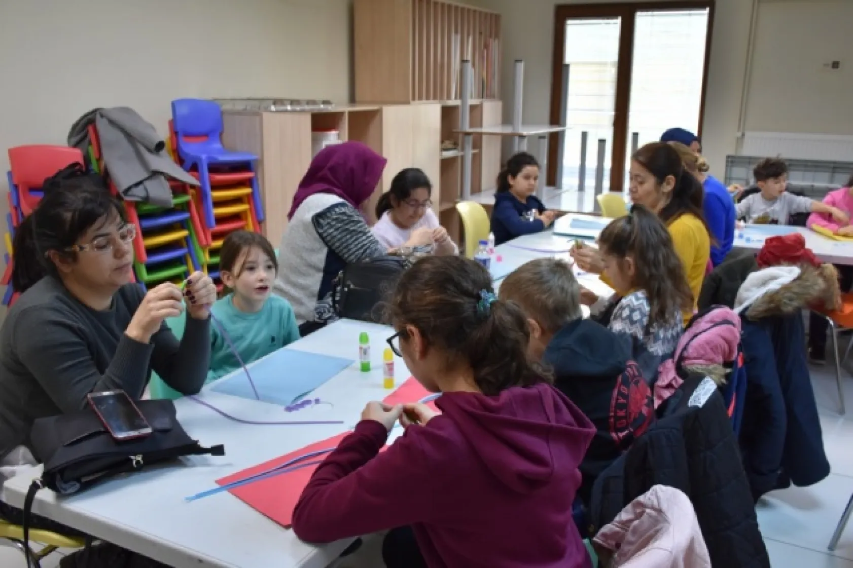 Çocuklar Anneleri ile birlikte öğreniyor