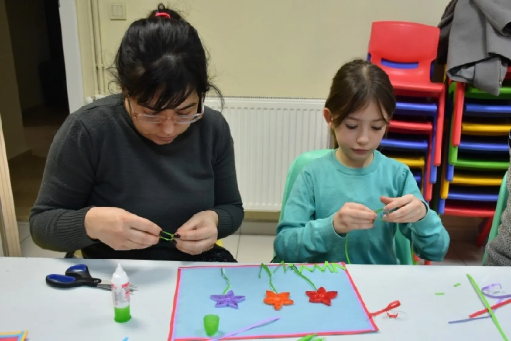 Çocuklar Anneleri ile birlikte öğreniyor