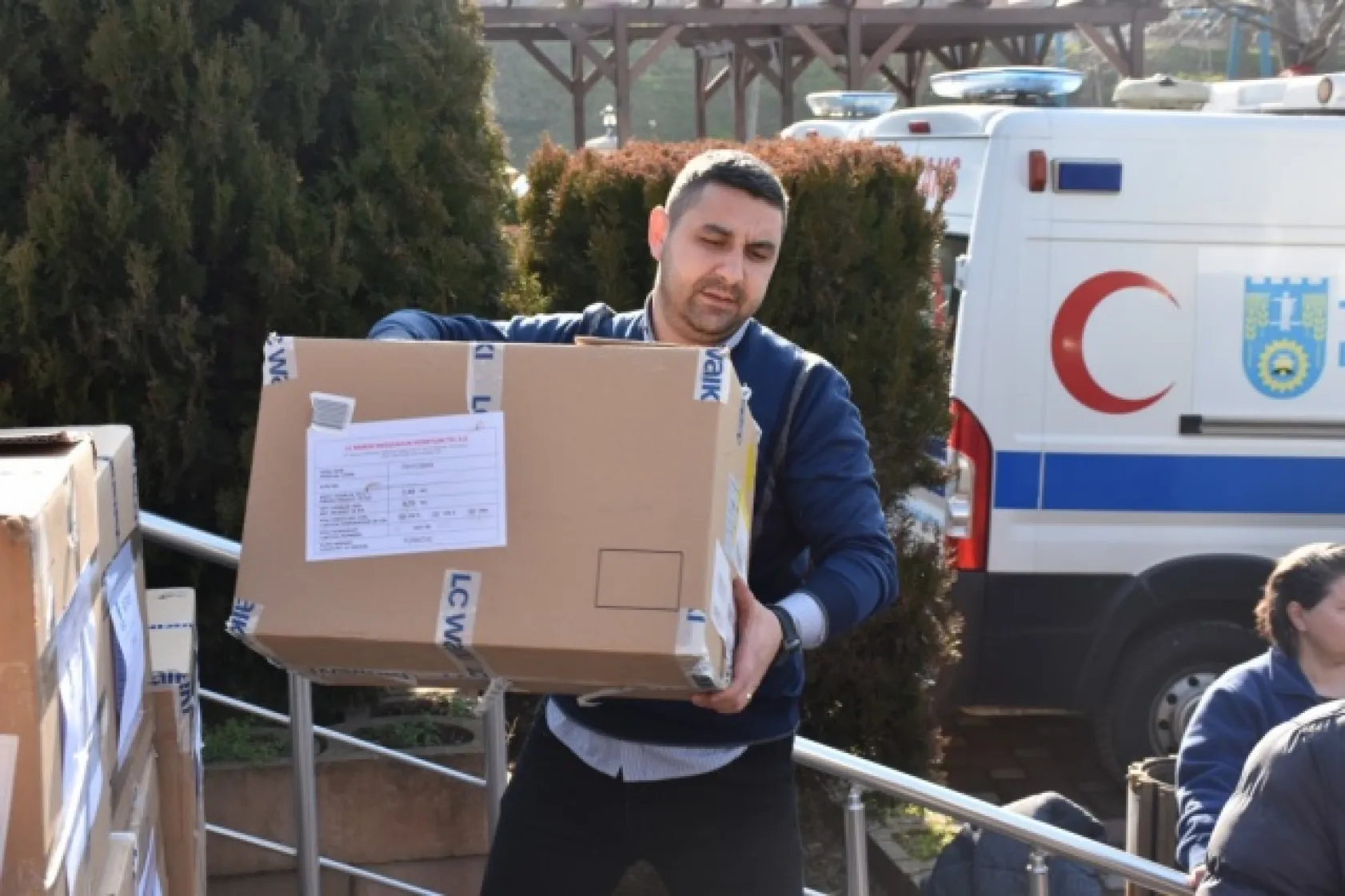 Silivri Belediyesinden Sivrice'ye yardım eli