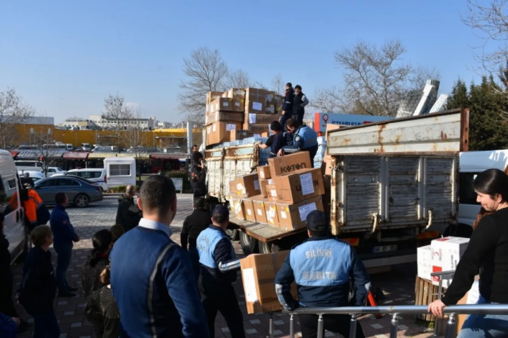 Silivri Belediyesinden Sivrice'ye yardım eli