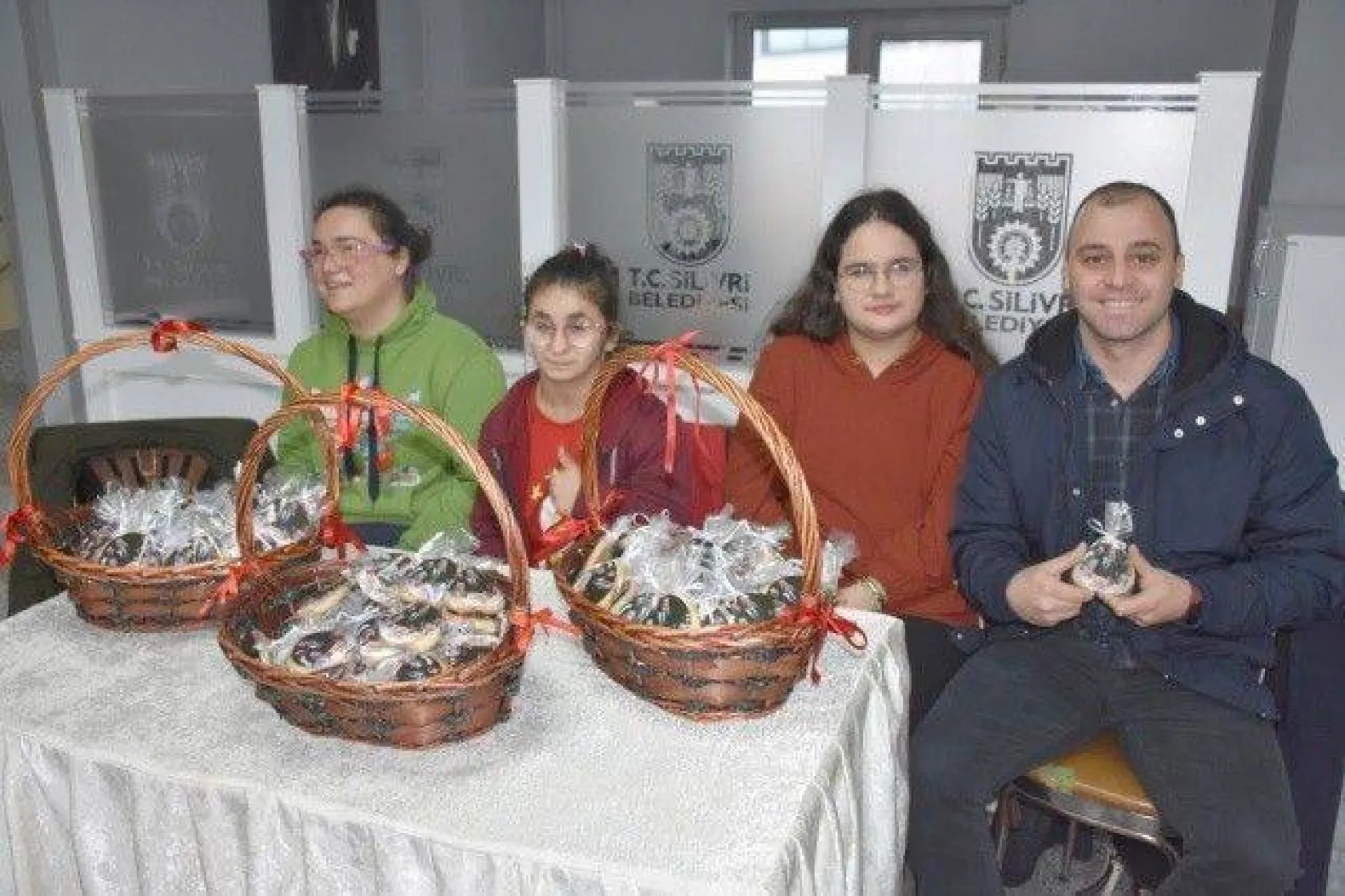 Özel Çocuklar Sevgi Kurabiyesi İkram Etti