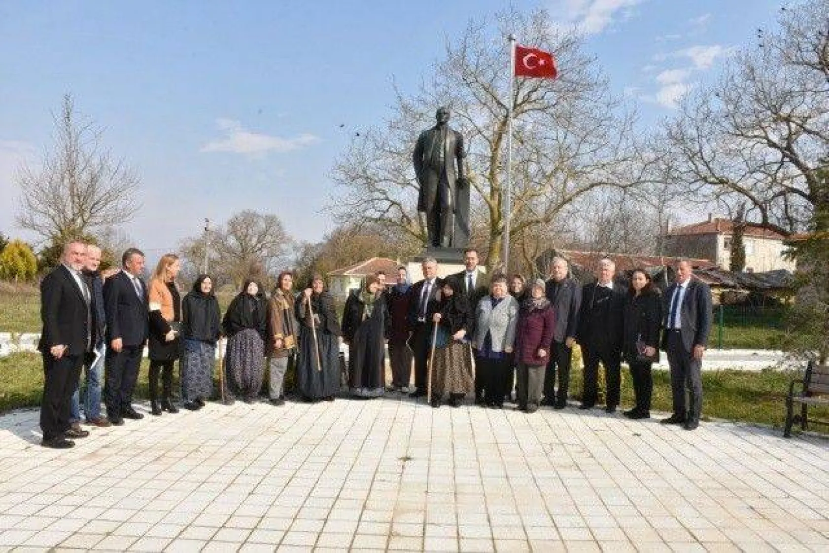 Başkan Yılmaz: 'Mahallelerin İhtiyaçlarını Gideriyoruz'