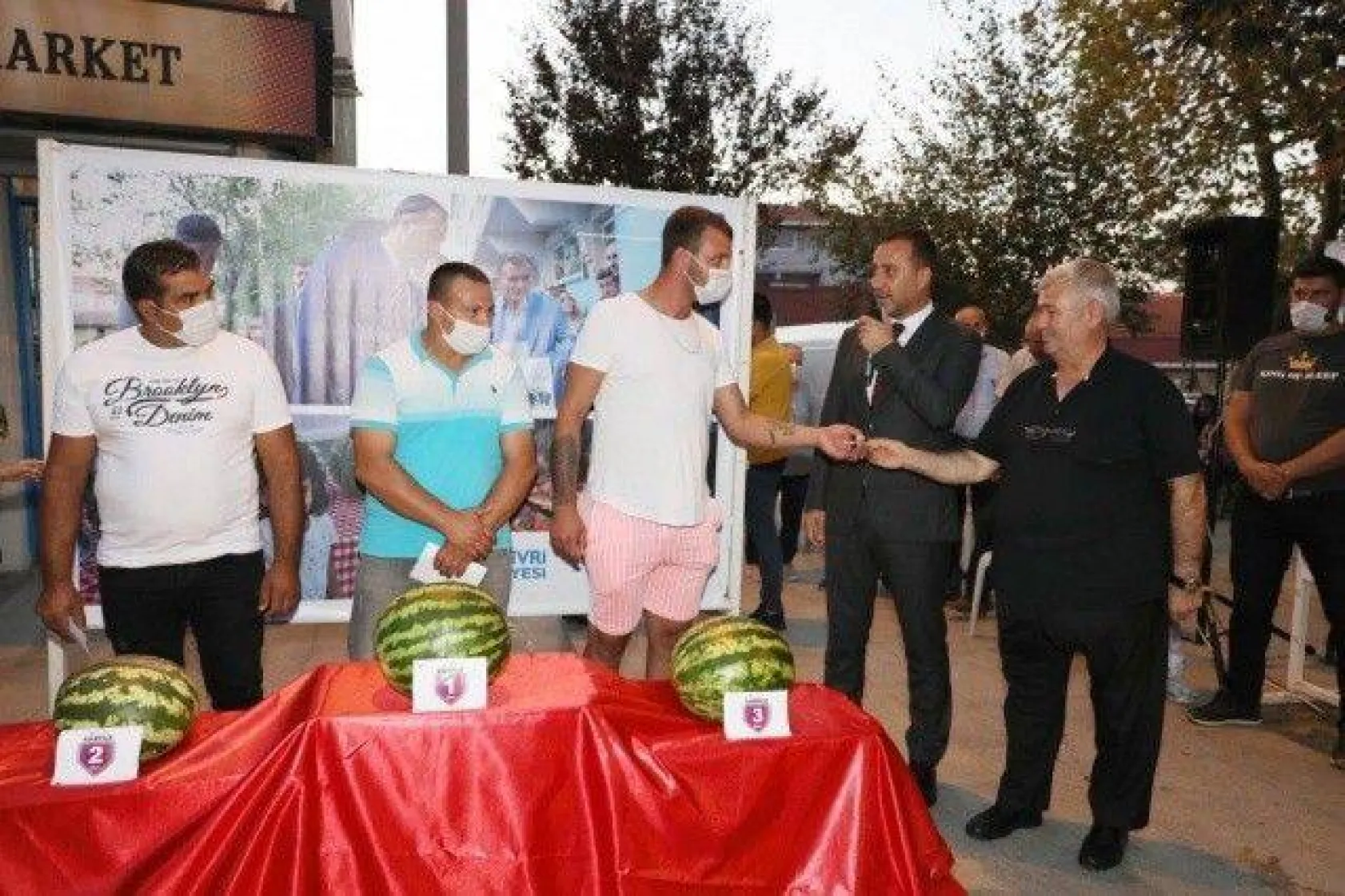 Silivri Kadıköy'de En İyi Karpuz Üreticileri Yarıştı