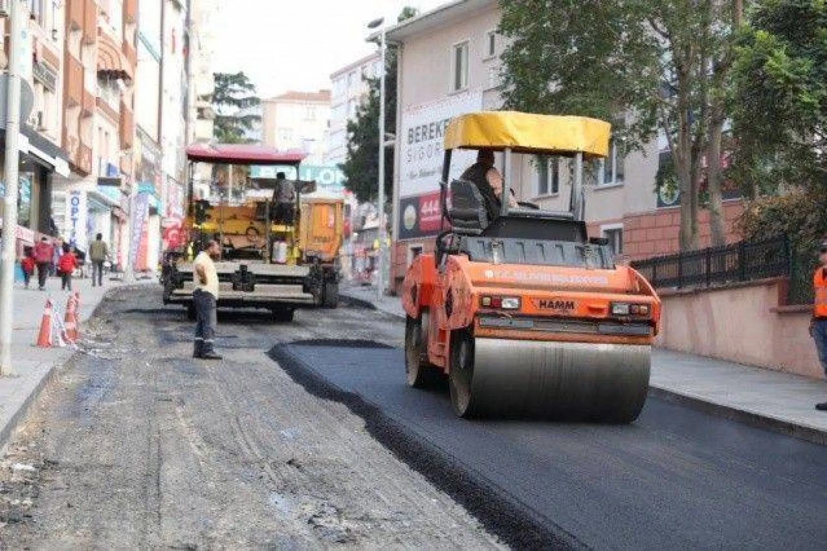 Hacı Pervane Caddesi Baştan Sona Yenilendi