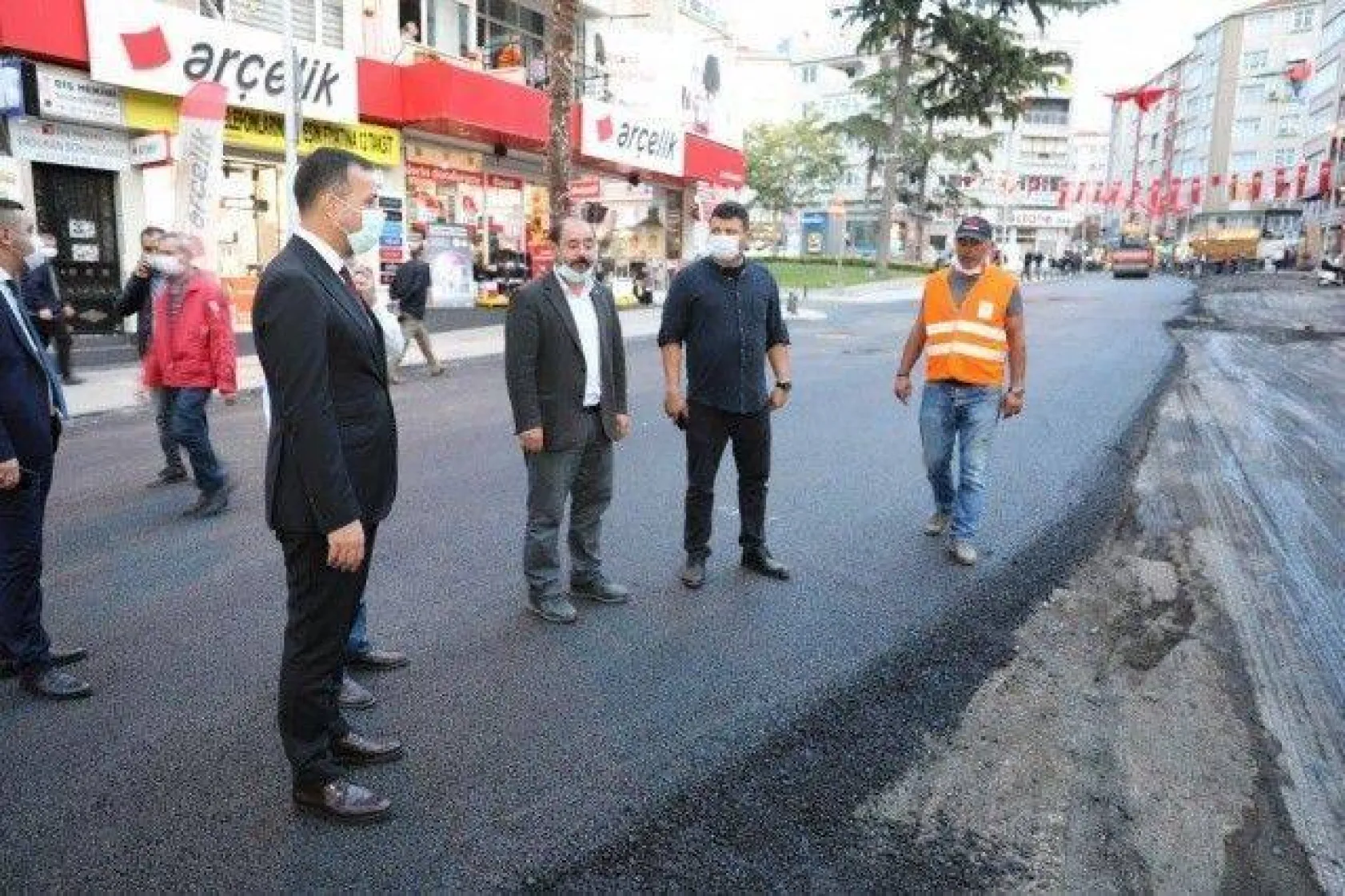 Hacı Pervane Caddesi Baştan Sona Yenilendi