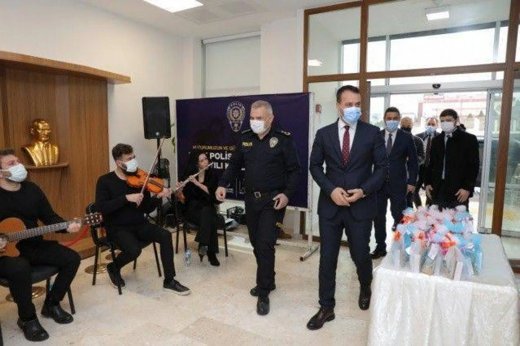 Silivri Belediyesinden Polislere Anlamlı Sürpriz