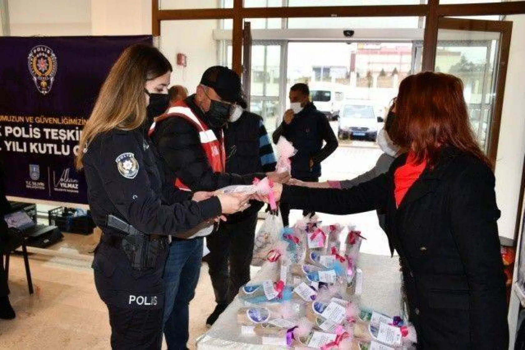 Silivri Belediyesinden Polislere Anlamlı Sürpriz