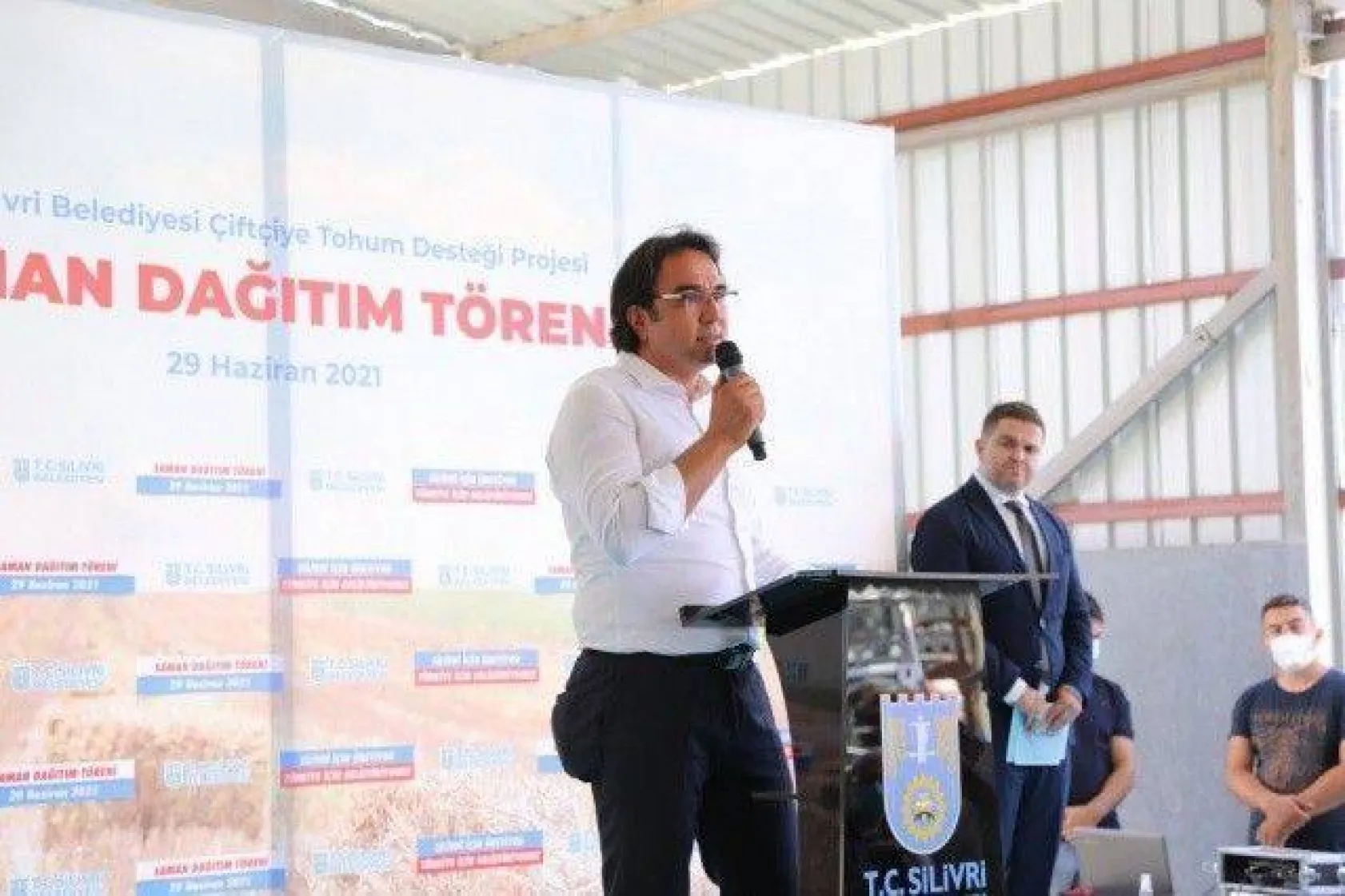 Silivri'de Coşkulu Saman Dağıtım Töreni