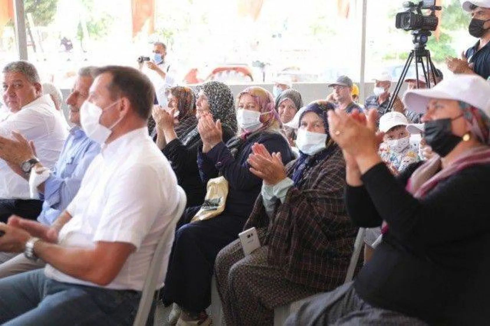 Silivri'de Coşkulu Saman Dağıtım Töreni