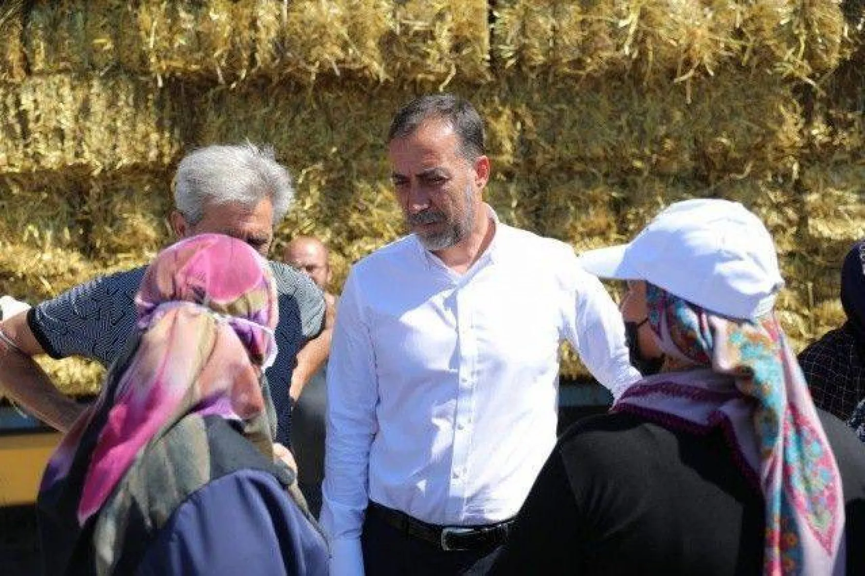 Silivri'de Coşkulu Saman Dağıtım Töreni