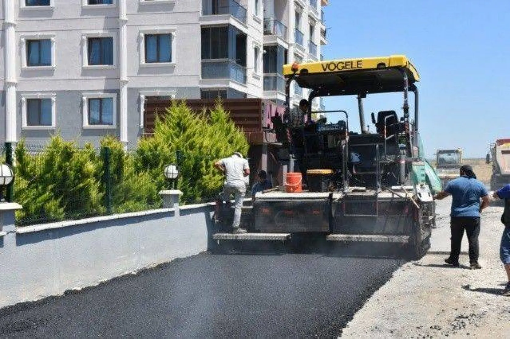 Silivri Belediyesinin Asfalt Mesaisi Devam Ediyor