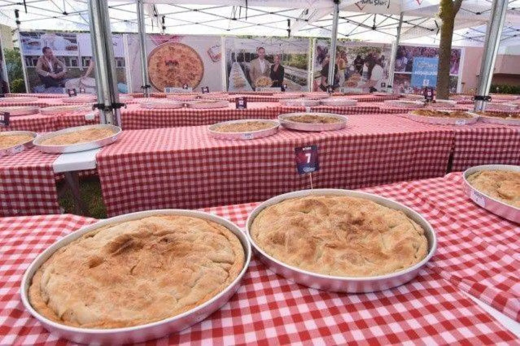 Ortaköy'de Börekler Yarıştı