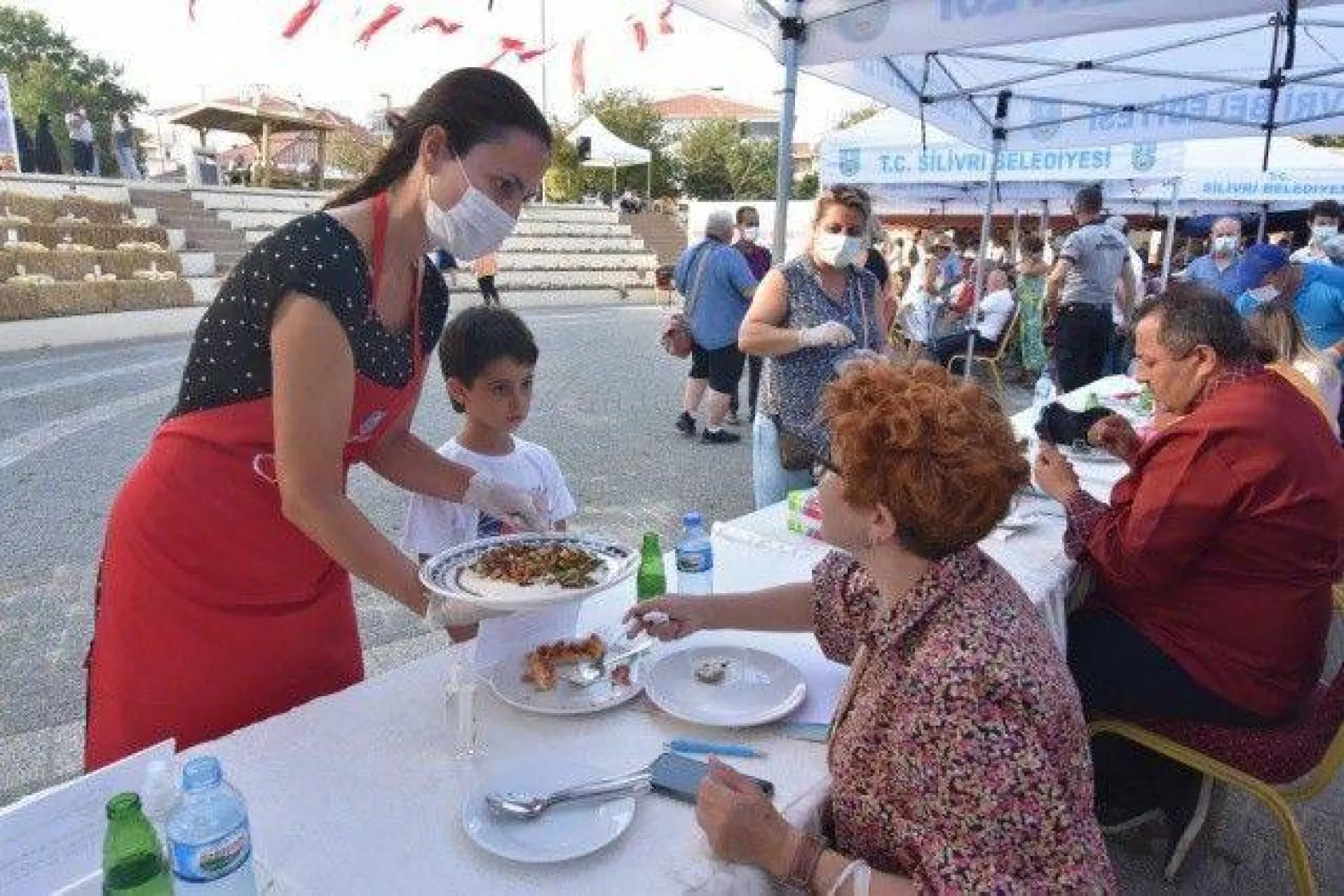 Selimpaşa'nın Kavunları ve Bamyaları Yarıştı