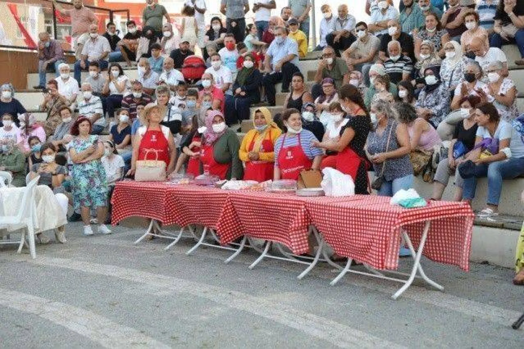 Selimpaşa'nın Kavunları ve Bamyaları Yarıştı